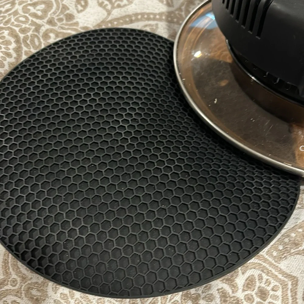 Choice Black Electric Skillet Lid with Silicone Trivet